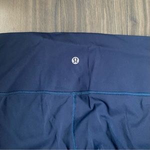Navy Lululemon Wunder Under Tights 28” - Size 10